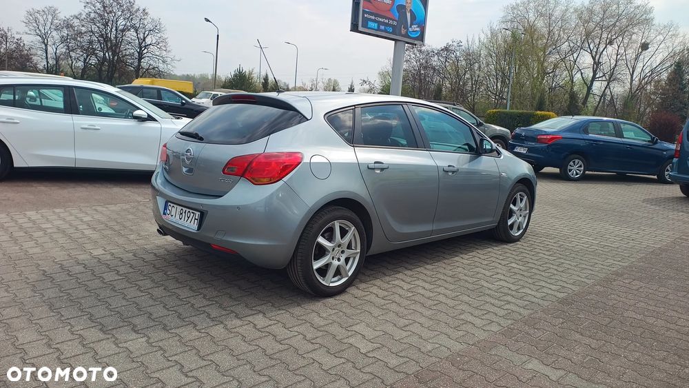 Opel Astra 1.4 T Enjoy - 17