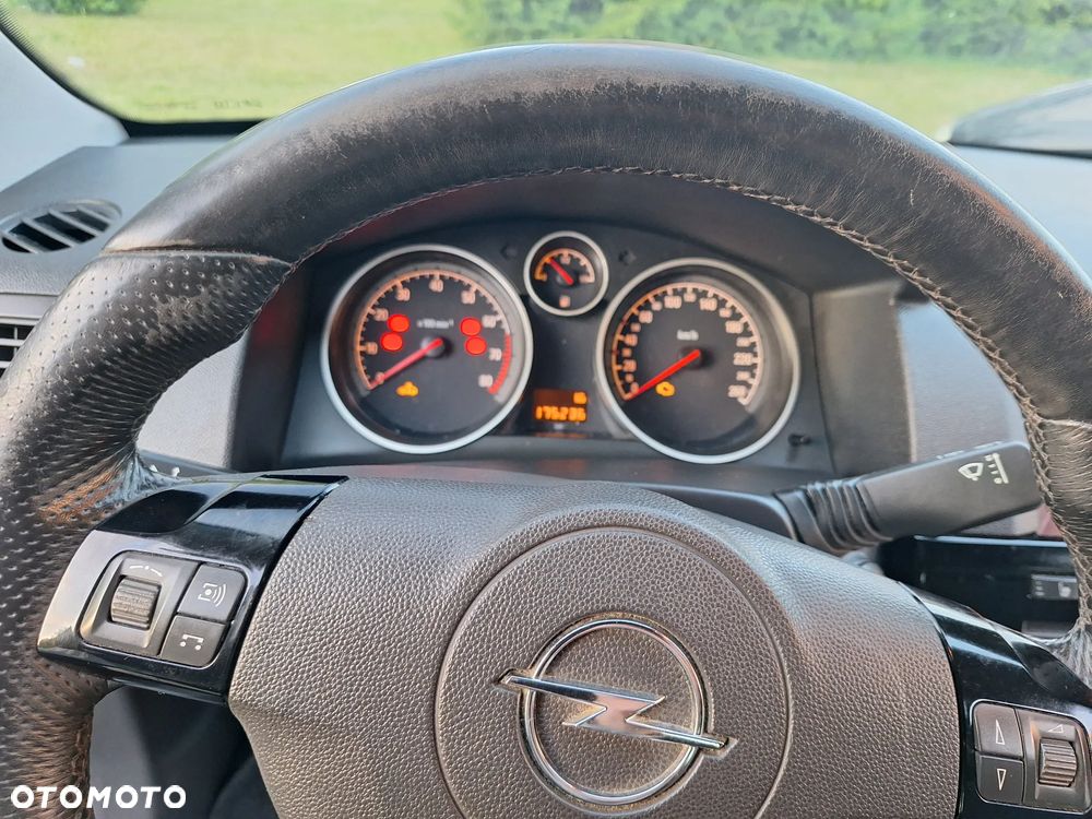 Opel Zafira - 10