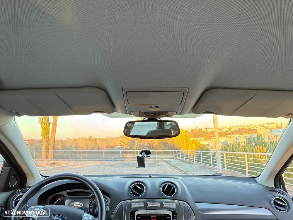 Ford Mondeo 1.8 TDCi Titanium - 12