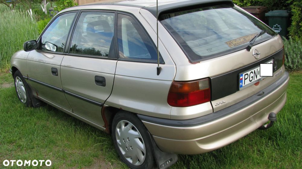 Opel Astra 1.7 TD - 8
