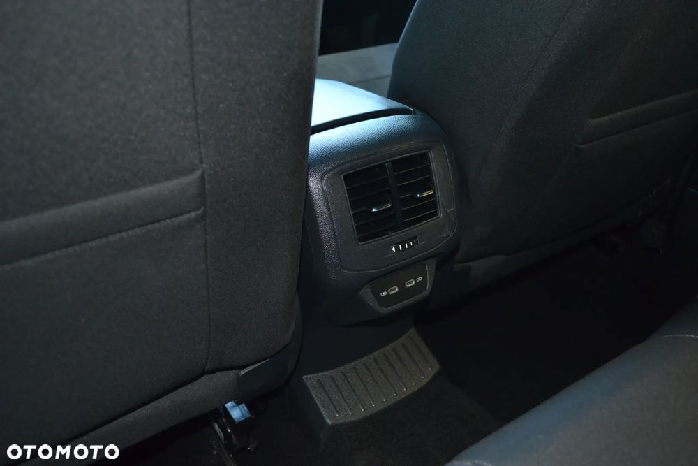 Volkswagen T-Roc 1.5 TSI Style DSG - 25
