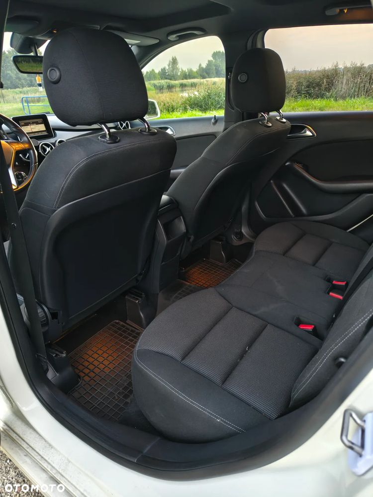 Mercedes-Benz Klasa B 180 CDI (BlueEFFICIENCY) - 8