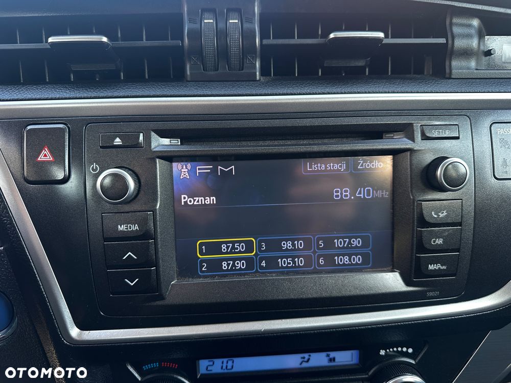Toyota Auris 1.8 HSD Luna - 28