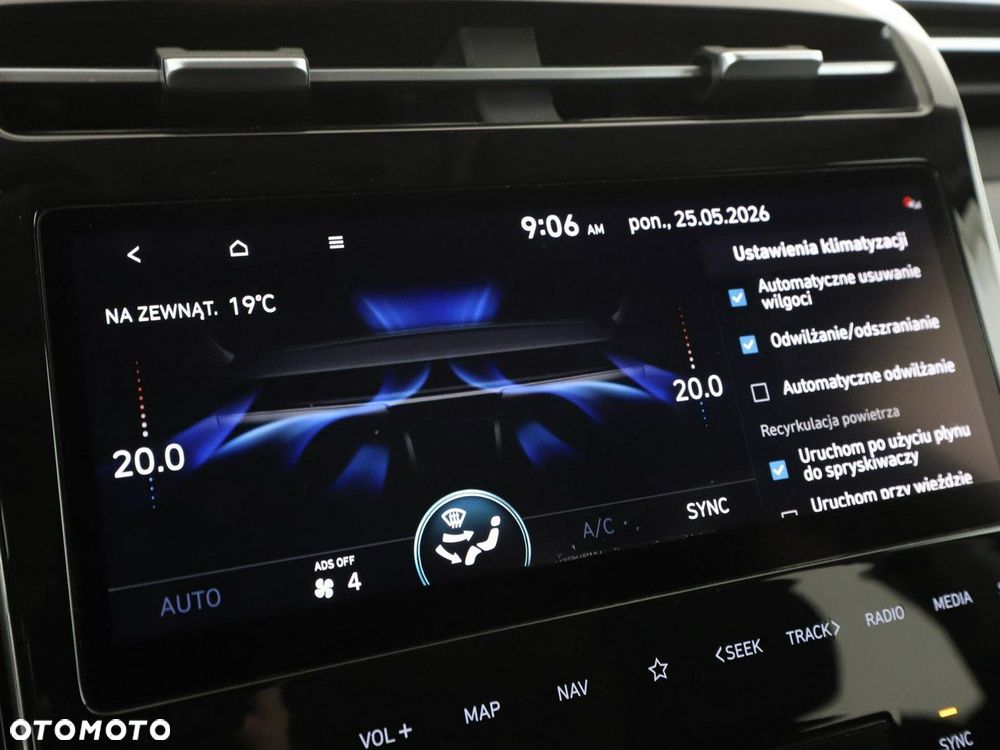 Hyundai Tucson 1.6 T-GDi HEV Executive 2WD - 28