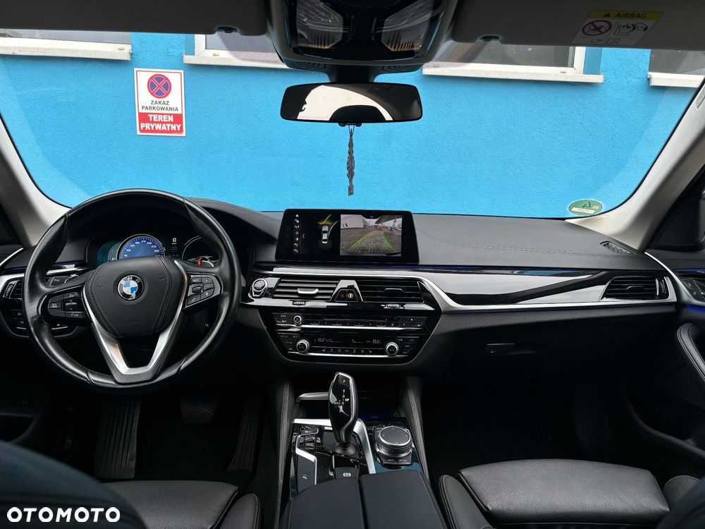 BMW Seria 5 520d xDrive Luxury Line sport - 17