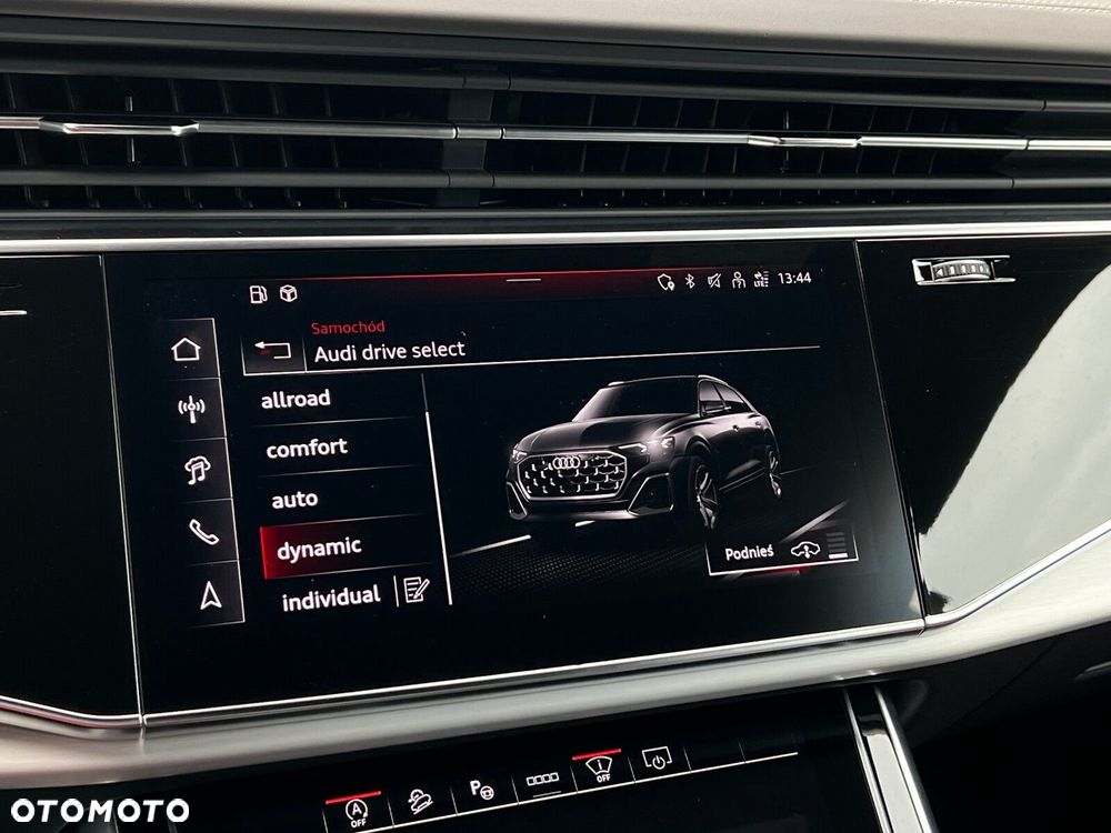 Audi Q8 - 30