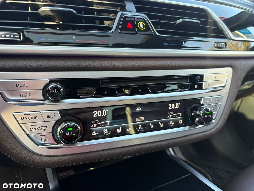 BMW Seria 7 750Ld xDrive sport - 19