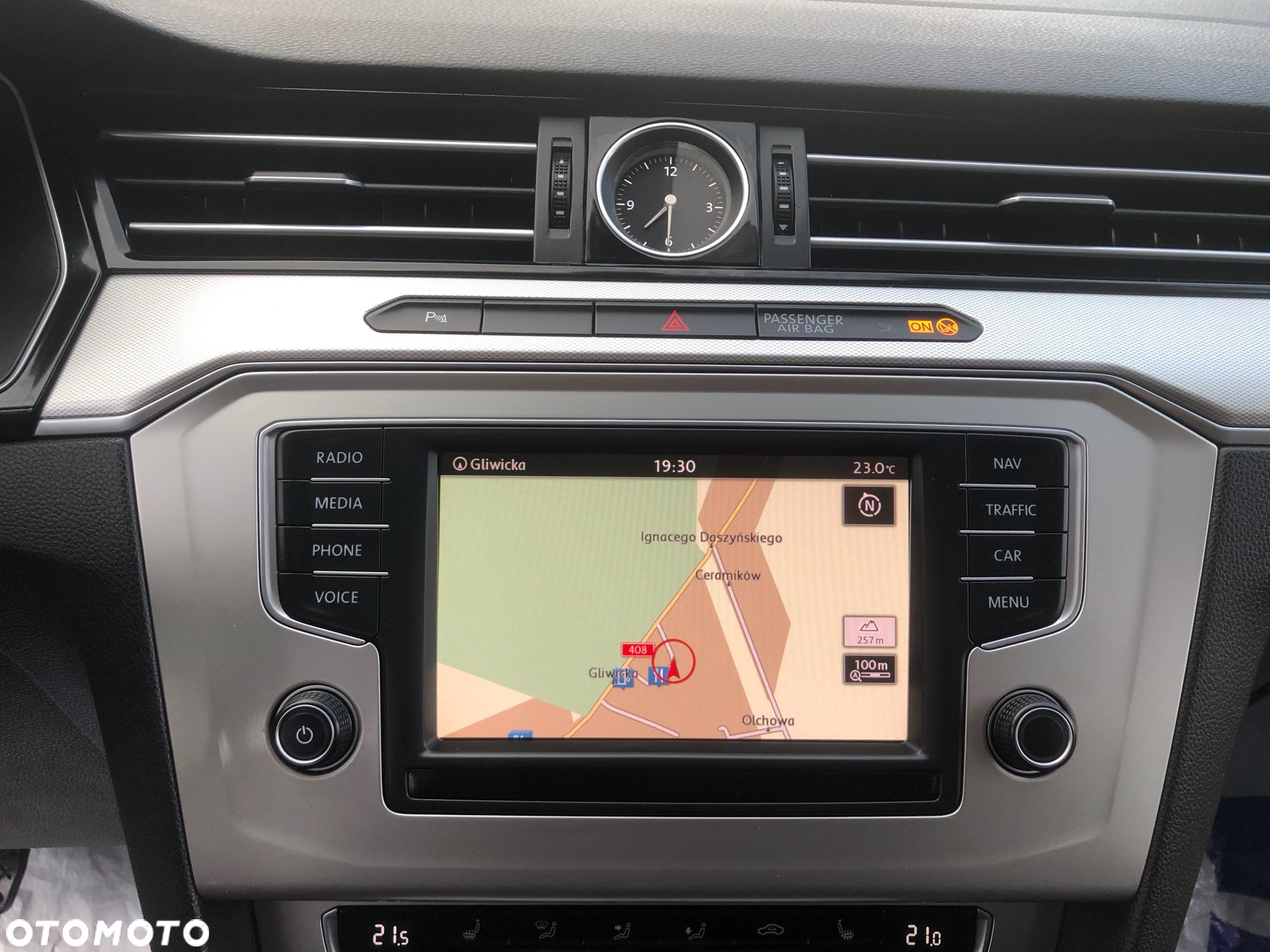 Volkswagen Passat Variant 1.6 TDI (BlueMotion Technology) Comfortline - 20