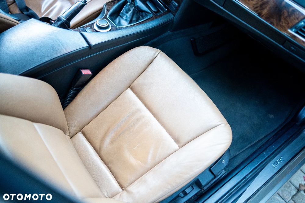 BMW Seria 5 520d - 24