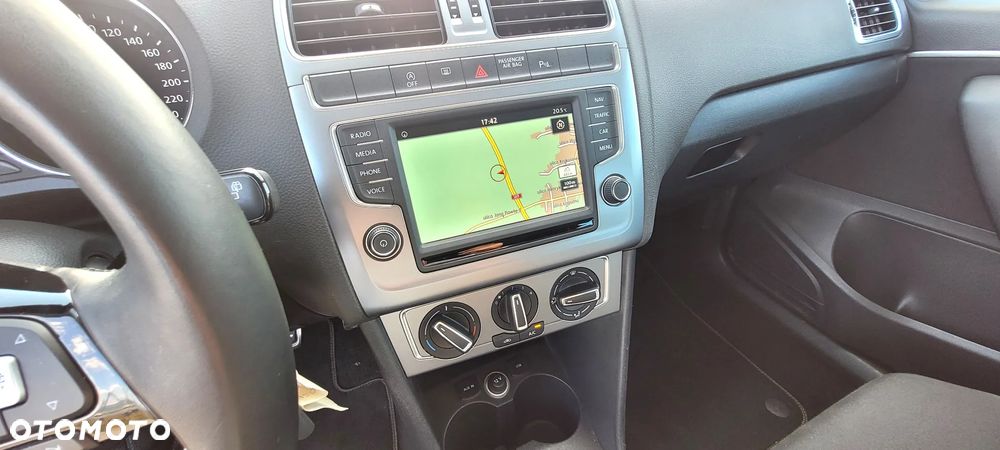 Volkswagen Polo 1.2 TSI (Blue Motion Technology) Comfortline - 25