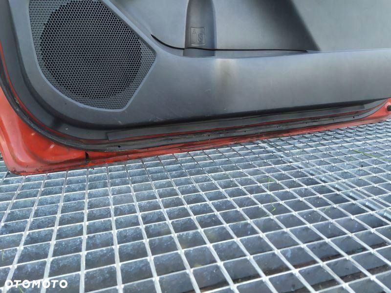 DRZWI PRAWE 3D CZERWONE KPL TOYOTA YARIS II 2 STRONA PASAŻERA - 6