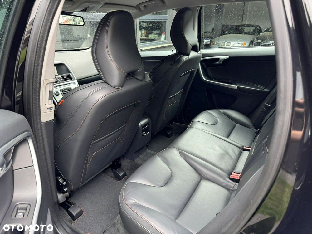 Volvo XC 60 D3 Drive-E Ocean Race - 30