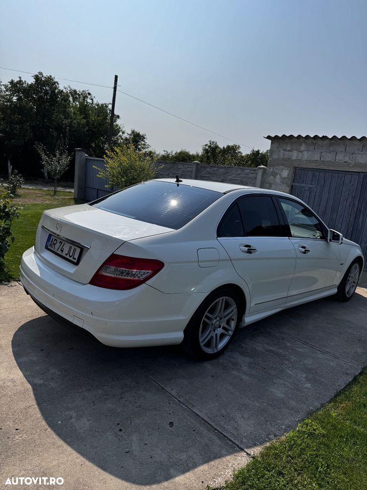Mercedes-Benz C - 3