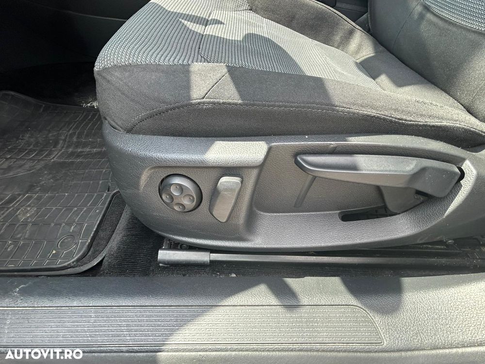VOLKSWAGEN Passat 2011 — imagine 8