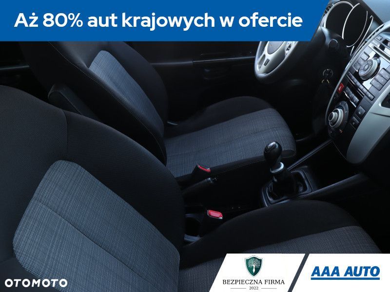 Kia Venga - 11