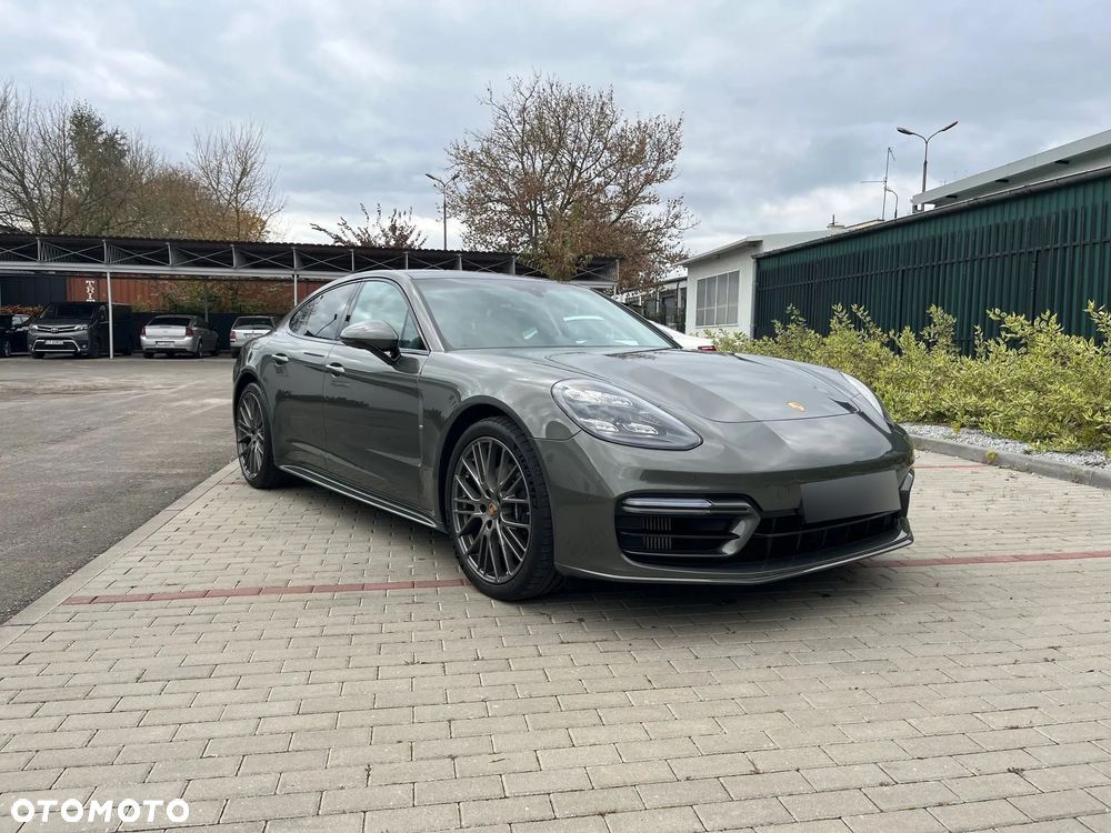 Porsche Panamera 4 Platinum Edition - 1