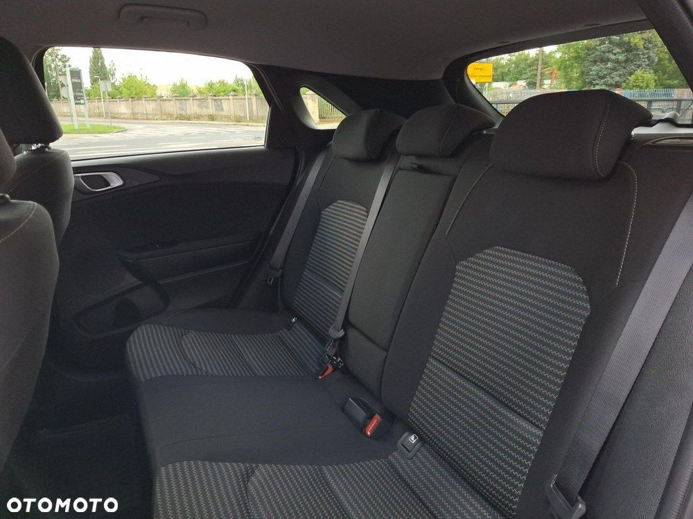 Kia Ceed 1.5 T-GDI M - 16