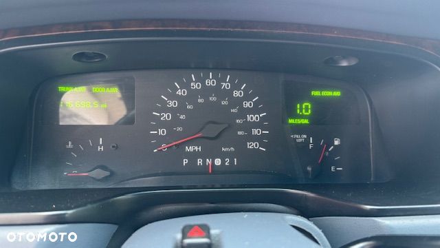 Lincoln Town Car 4.6 STD/Executive - 11