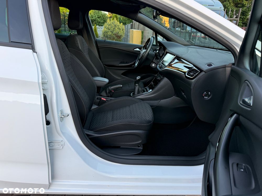 Opel Astra 1.4 Turbo Innovation - 18