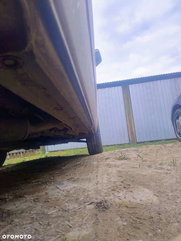 Volkswagen Caravelle GL - 11