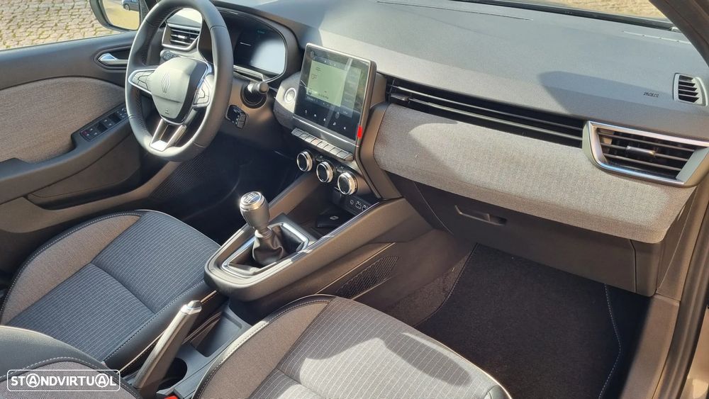 Renault Clio 1.0 TCe Techno Bi-Fuel - 10