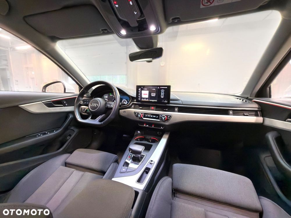 Audi A4 Limousine - 31