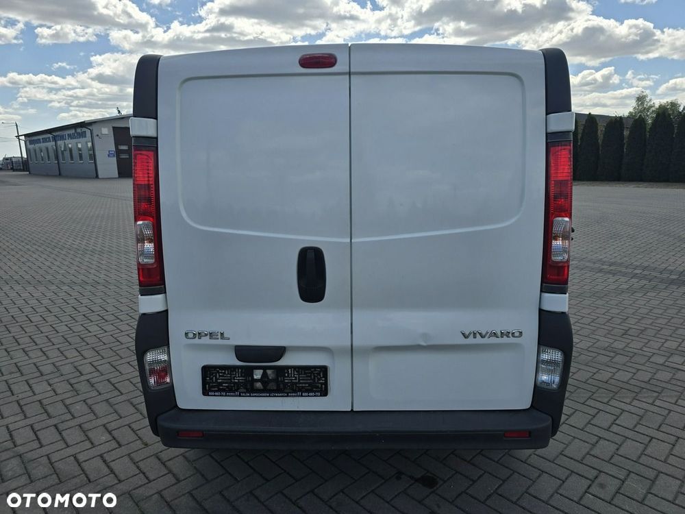 Opel Vivaro - 10