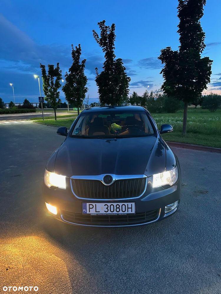 Skoda Superb 2.0 TDI Ambition - 11