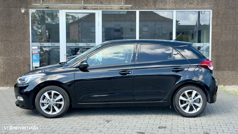 Hyundai i20 1.1 CRDi Comfort+Pack Look+JLL16 - 3