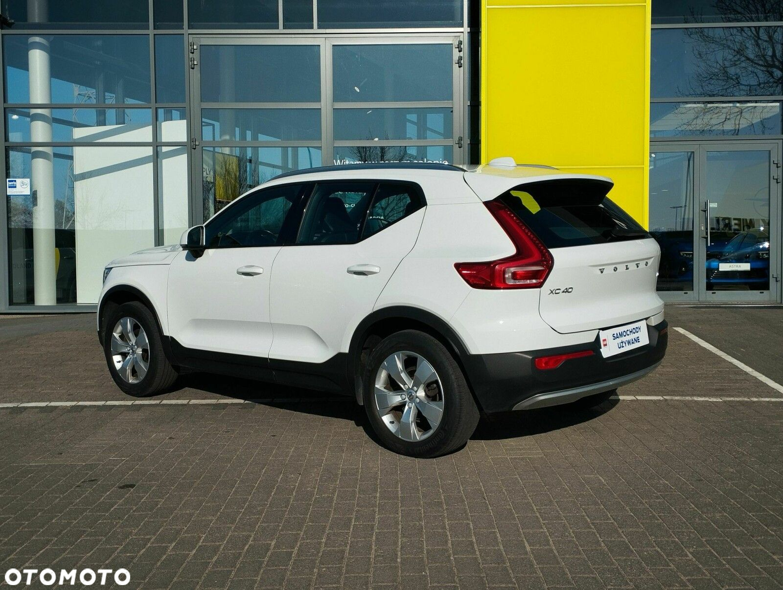 Volvo XC 40 T3 Momentum Pro - 8