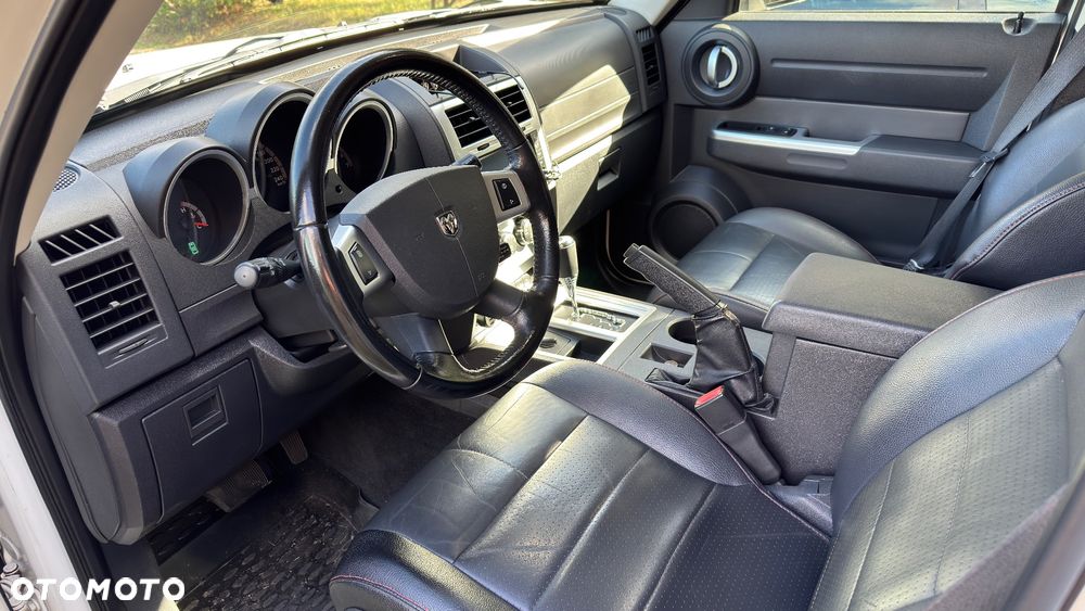 Dodge Nitro 4.0 V6 RT - 18