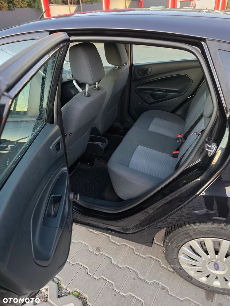 Ford Fiesta - 15