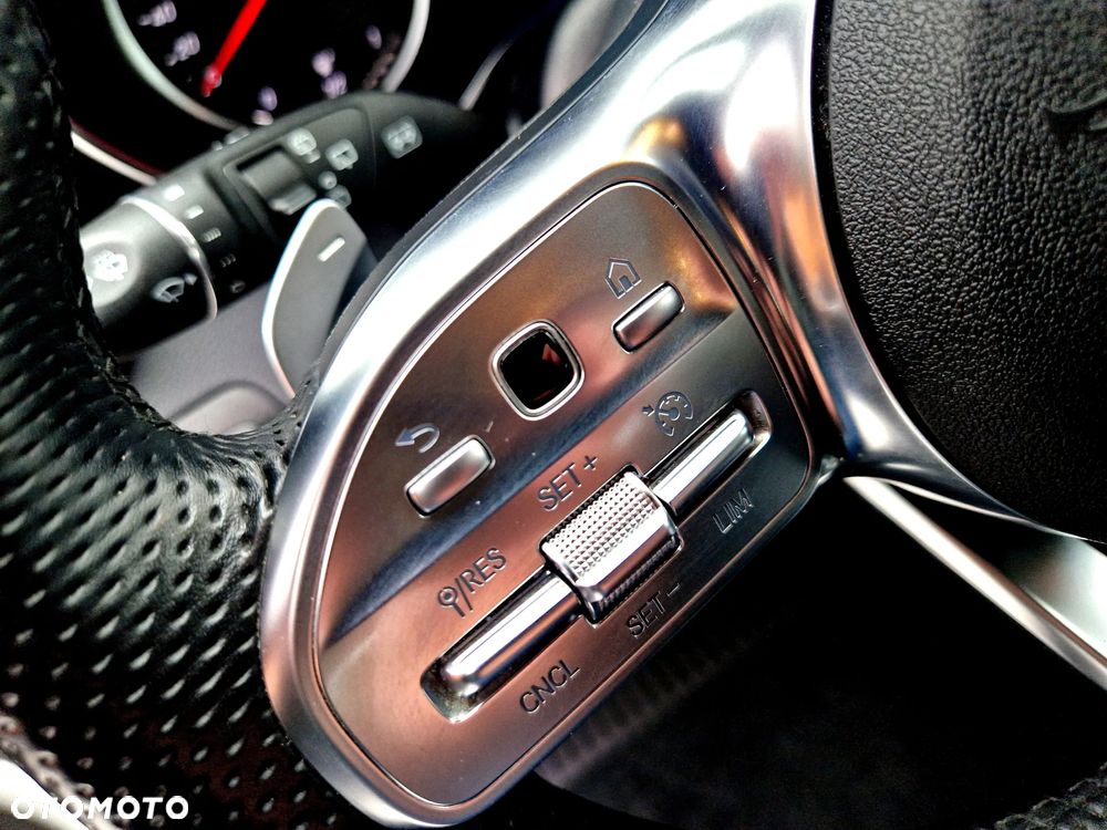Mercedes-Benz GLC - 18