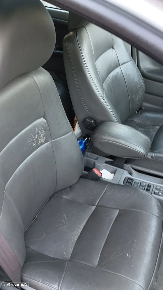 Volvo V40 Cross Country - 7