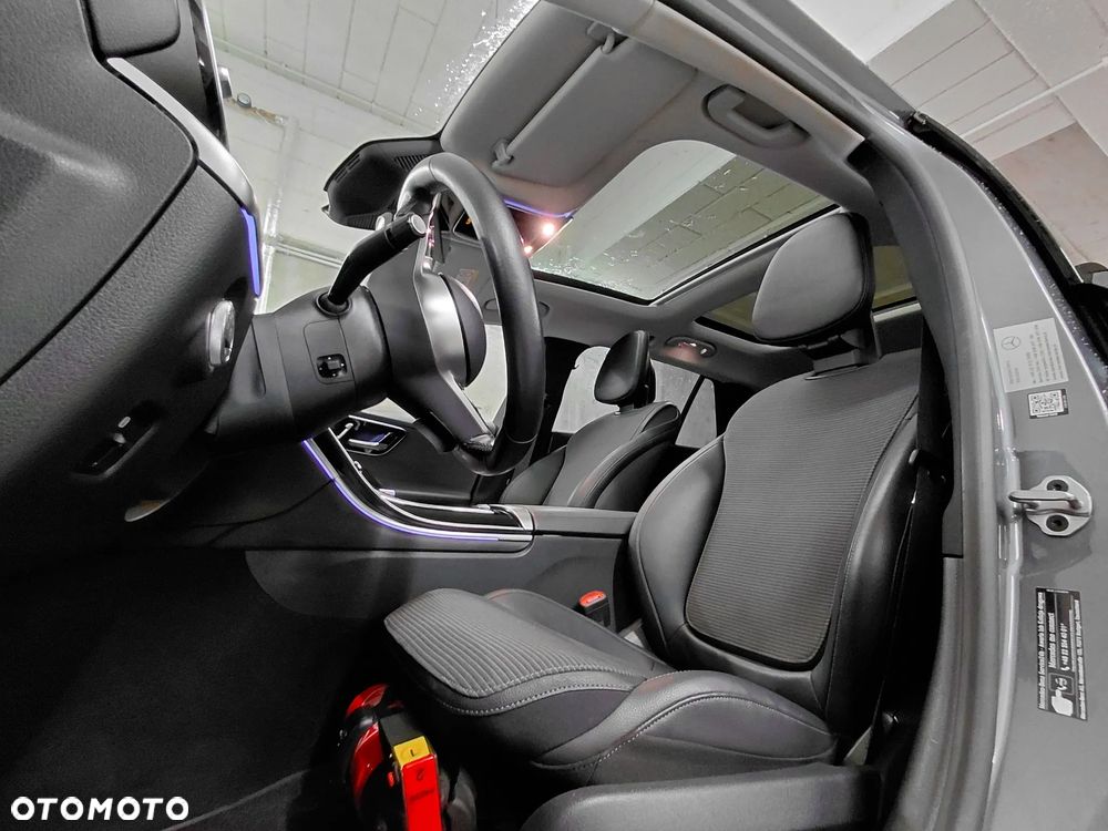 Mercedes-Benz Klasa C 220 d 4MATIC 9G-TRONIC - 9