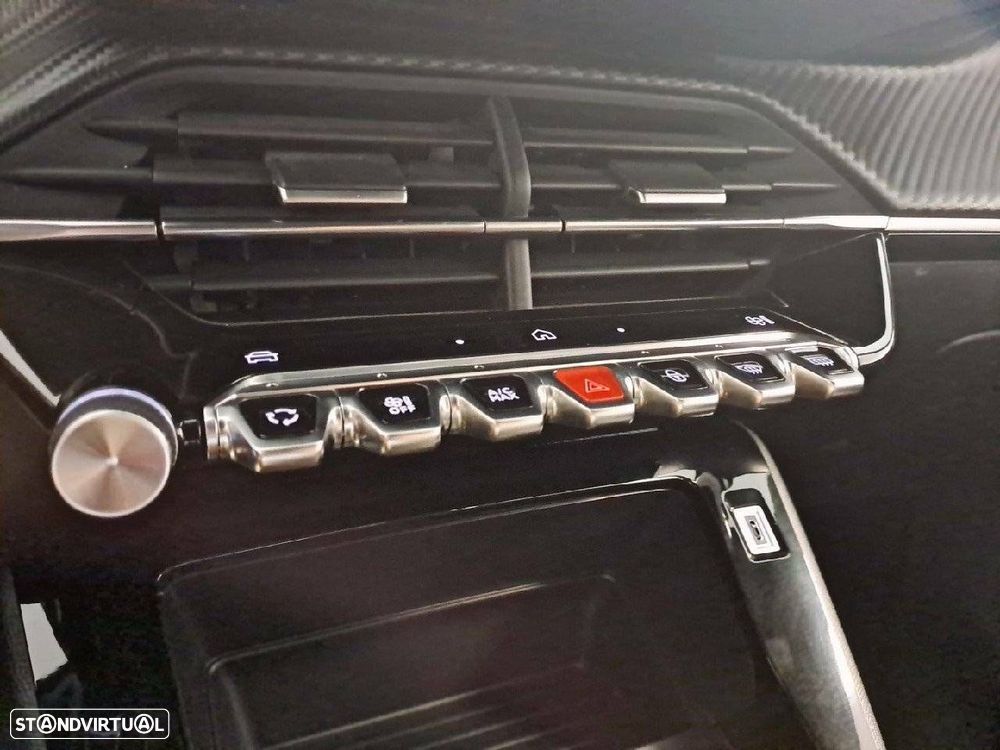 Peugeot 2008 1.2 PureTech Style - 22