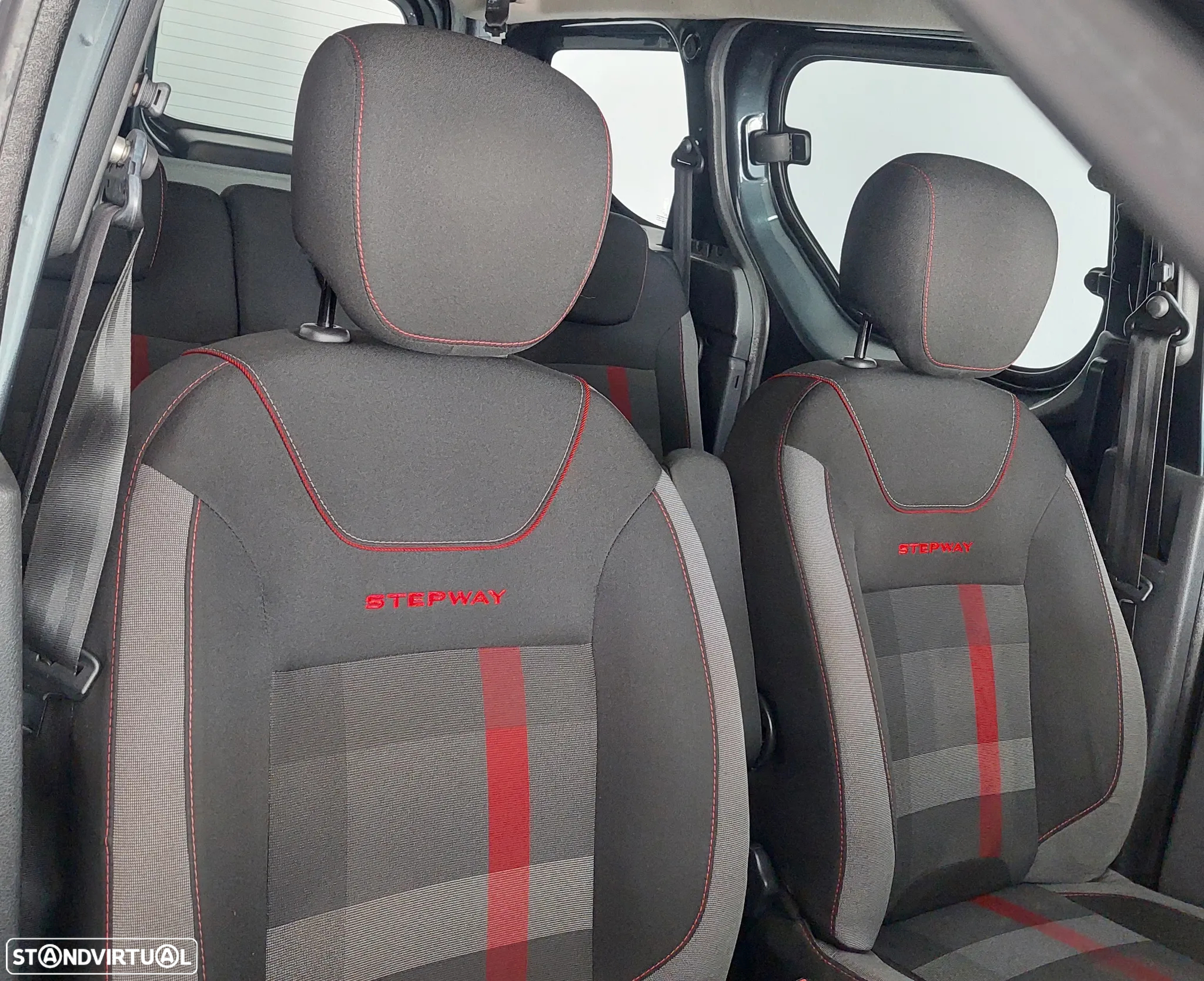 Dacia Dokker 1.3 TCe Stepway - 12