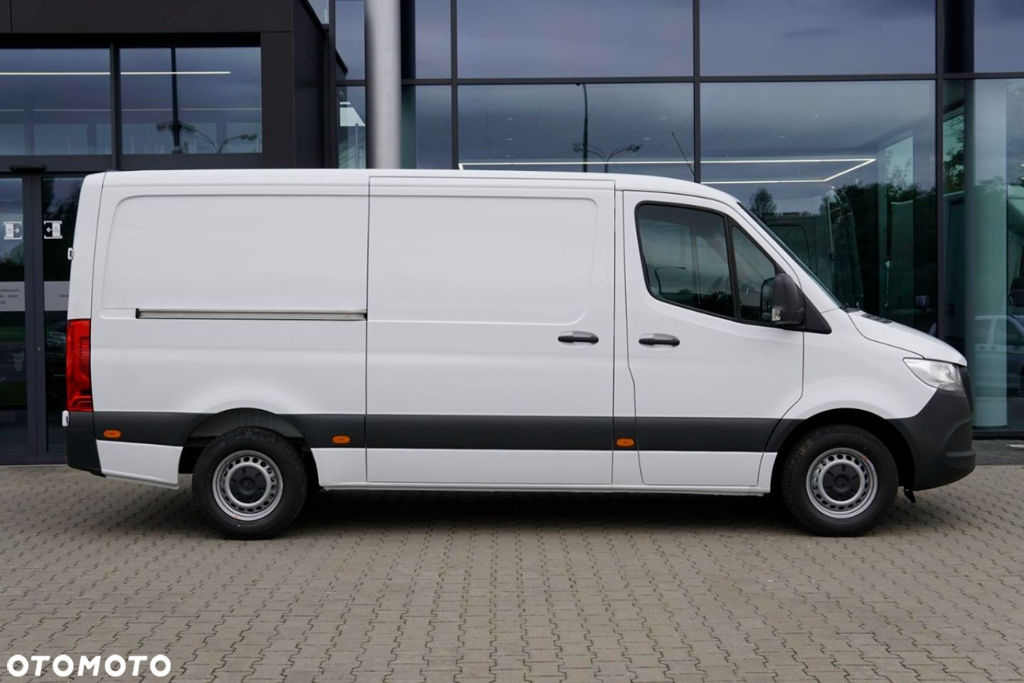 Mercedes-Benz Sprinter - 8
