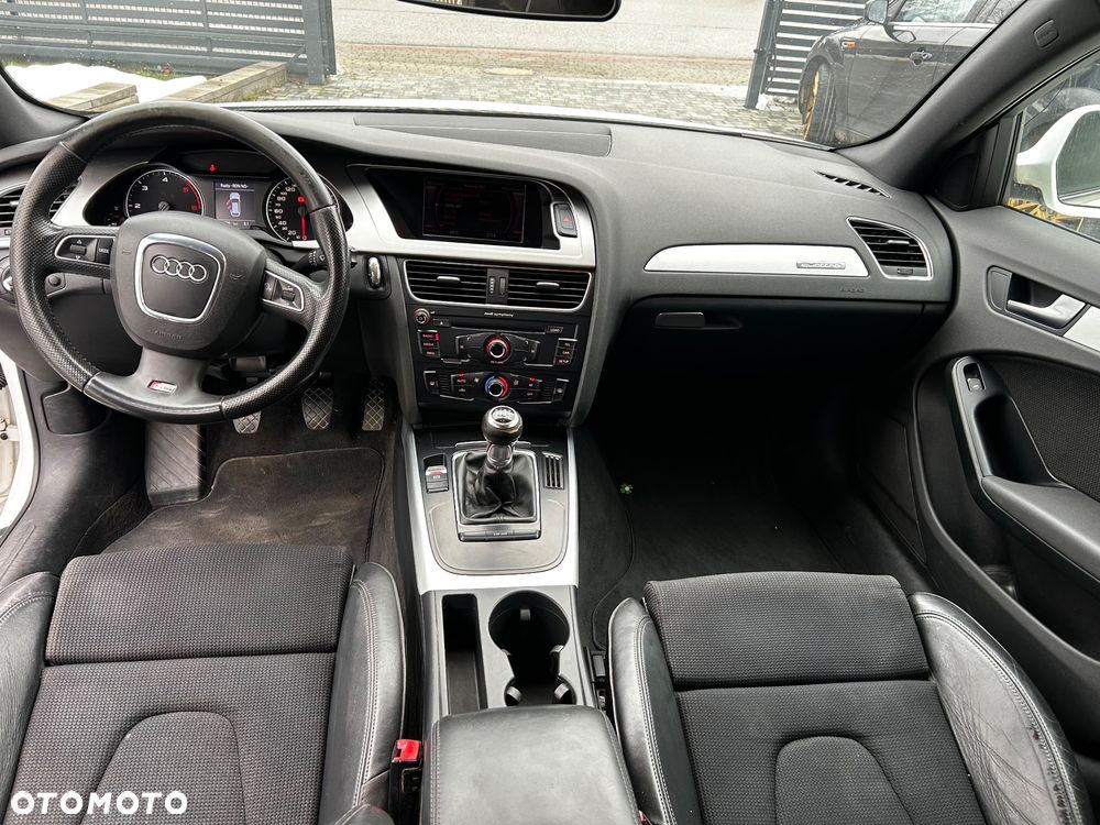 Audi A4 Avant 2.0 TDI DPF quattro S line Sportpaket (plus) - 12