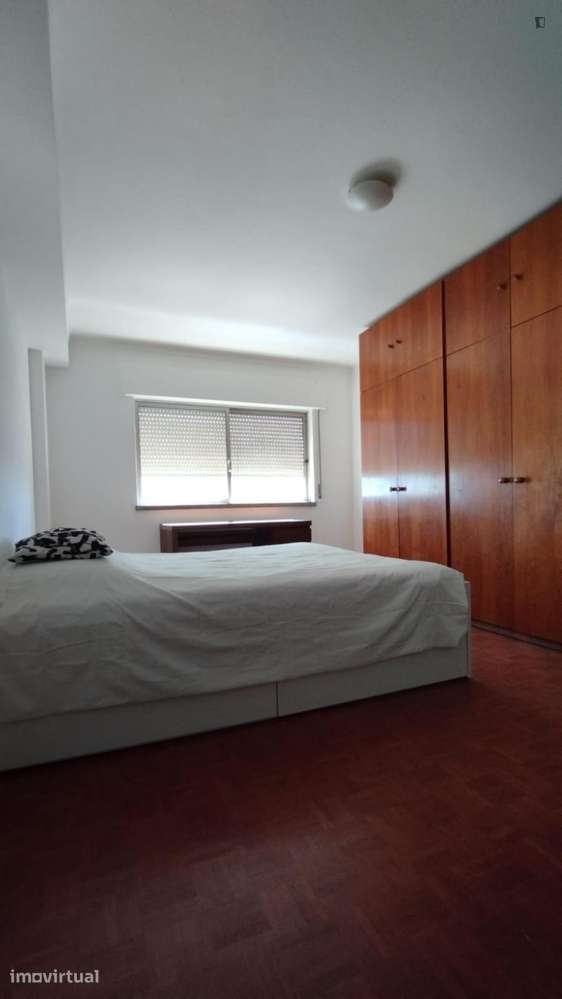 Quarto - localizado em Linda-a-Velha Lisbon - Grande imagem: 4/10