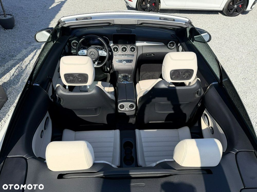 Mercedes-Benz Klasa C 300 4Matic 9G-TRONIC AMG Line - 27