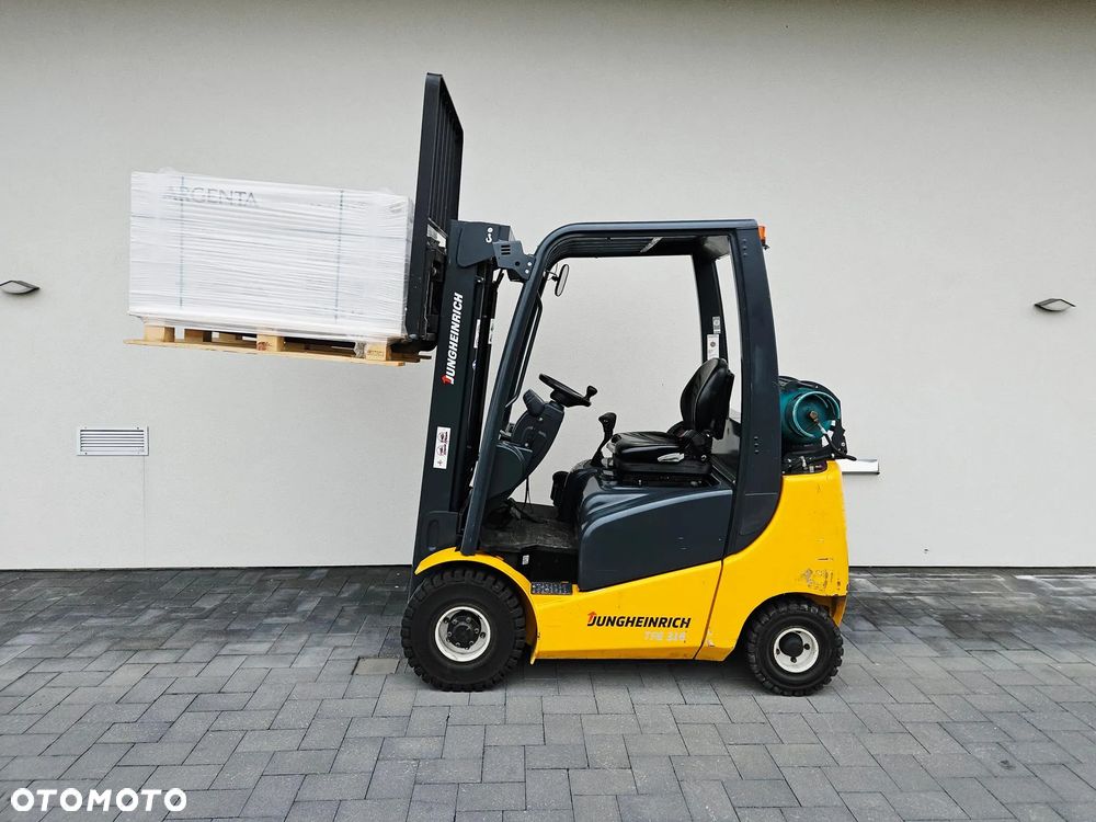 Jungheinrich TFG 316 1600 kg-3,3m-gaz-wolny skok-przesuw boczny UDT 2026 - 4