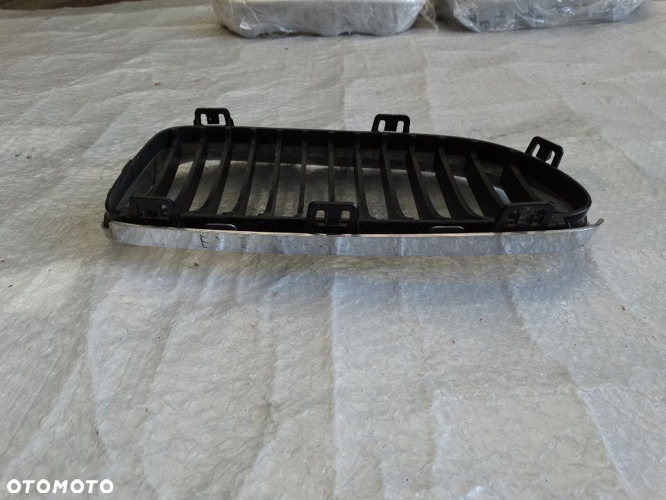 BMW E92 E93 Lift Kratka Nerka Atrapa Grill Lewa Czarna + Chrom 7254969 7254971 7254967 - 7