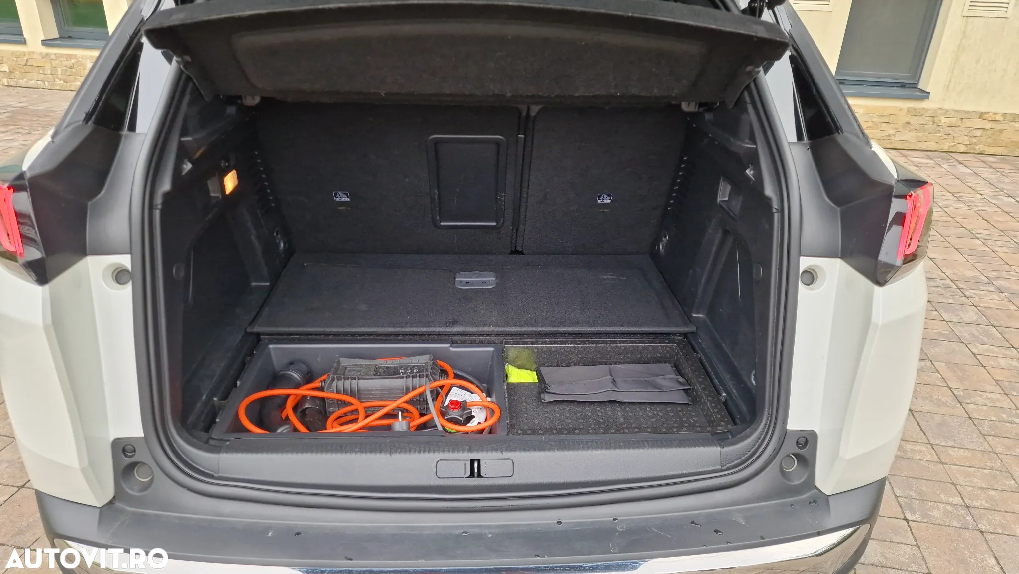 Peugeot 3008 PHEV EAT8 GT Pack - 31
