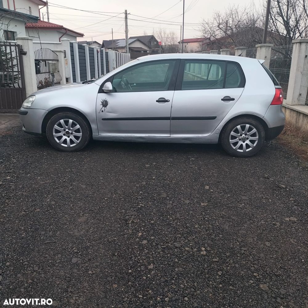 Volkswagen Golf - 6