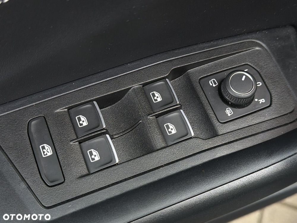 Volkswagen T-Roc 1.5 TSI Style DSG - 14