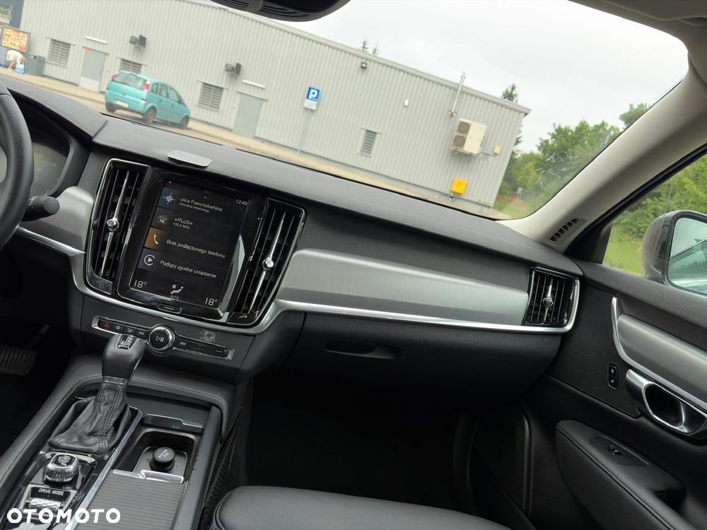 Volvo S90 D4 Momentum - 22