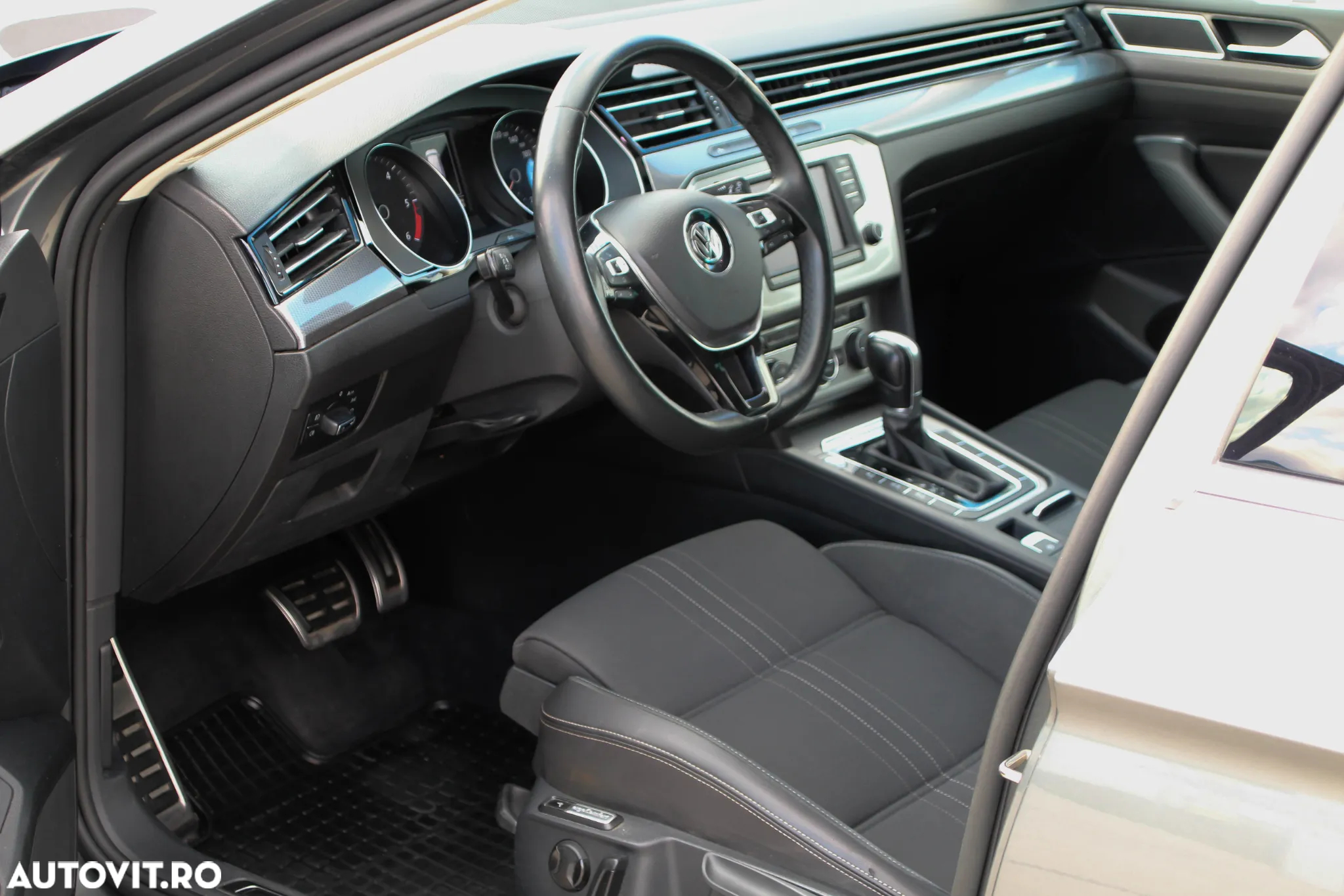 Volkswagen Passat Variant 2.0 TDI DSG 4Motion Highline - 6