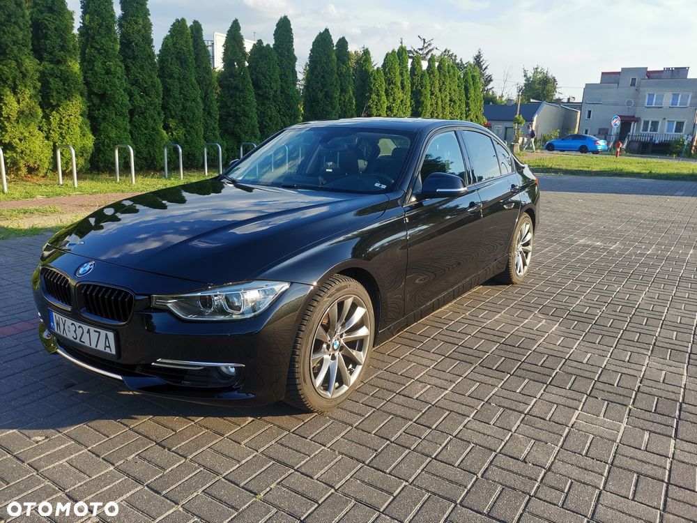 BMW Seria 3 328i xDrive Luxury Line - 1