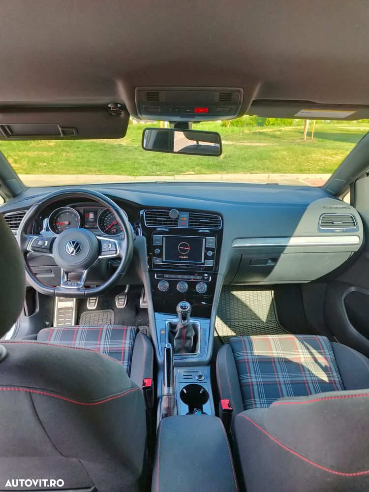 Volkswagen Golf 2.0 TSI GTI - 8